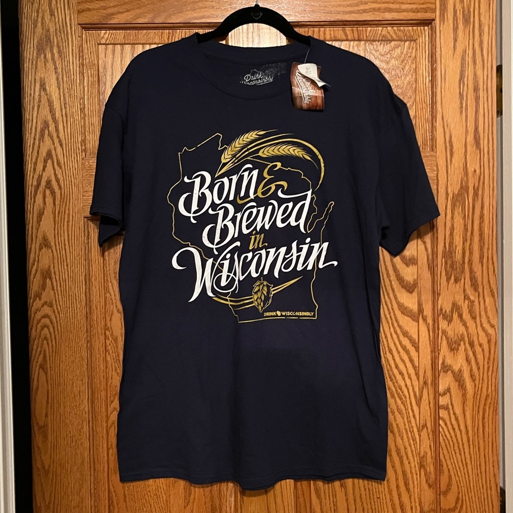 NWT”Born and Brewed in Wisconsin” Navy Tee